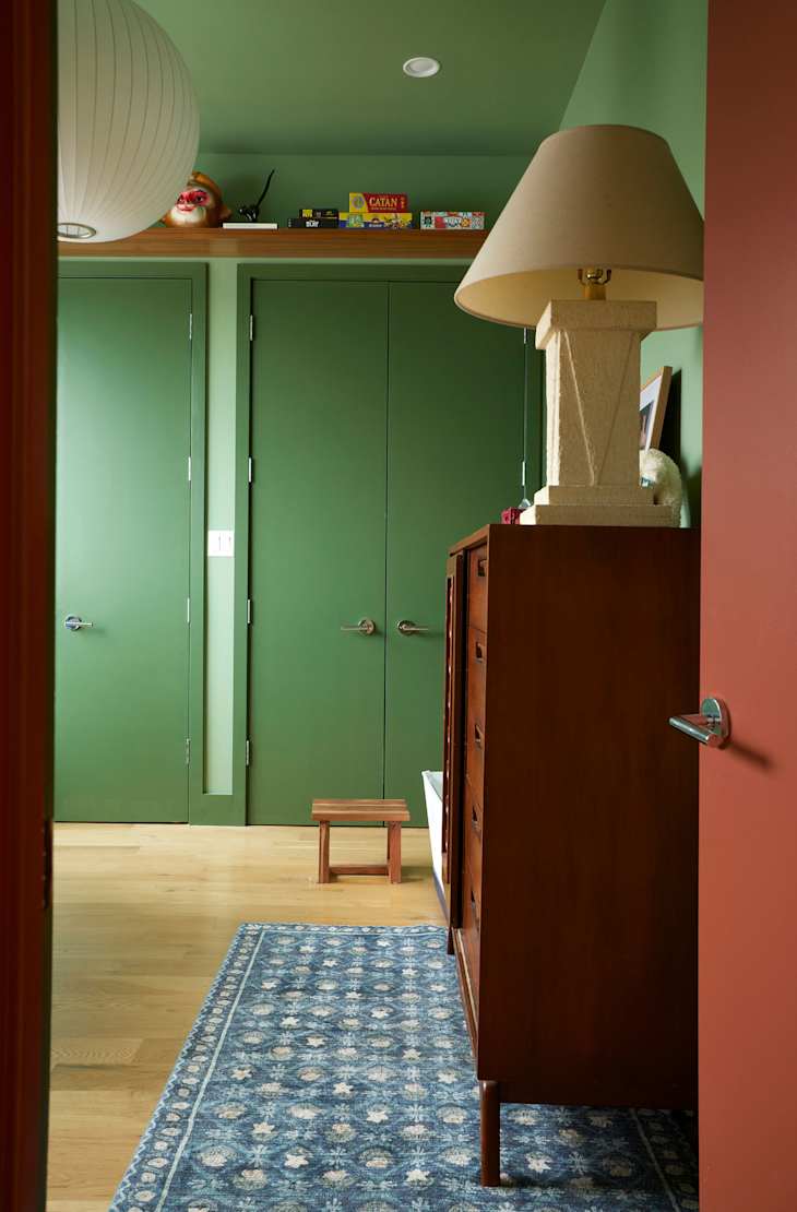 Discover 13 of the best green paint colors for every room. | Apartment ... - Green Apartment Paint With Air-Purifying Properties
